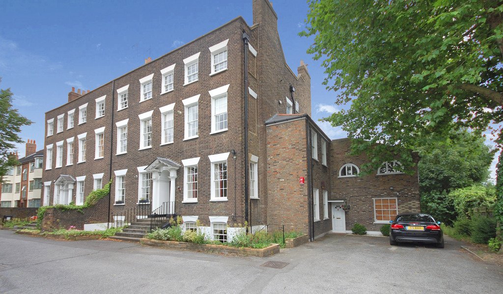 East London Estate Agents Petty Son and Prestwich